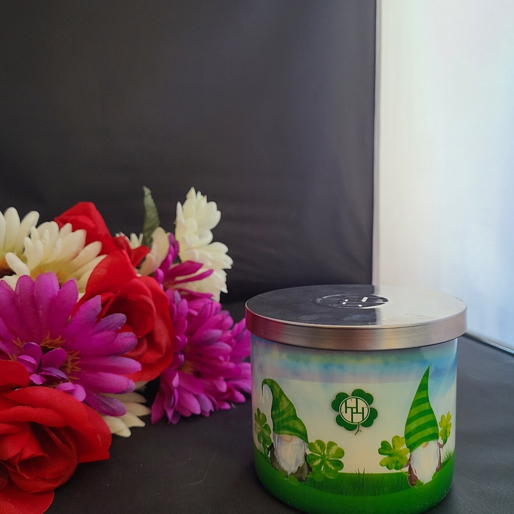 Daffodils and Clover 3 Wick Gnome Candle